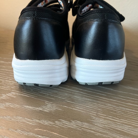NWOT, Drew Solo Maryjane Double Strap Orthopedic Sneakers - Picture 8 of 10
